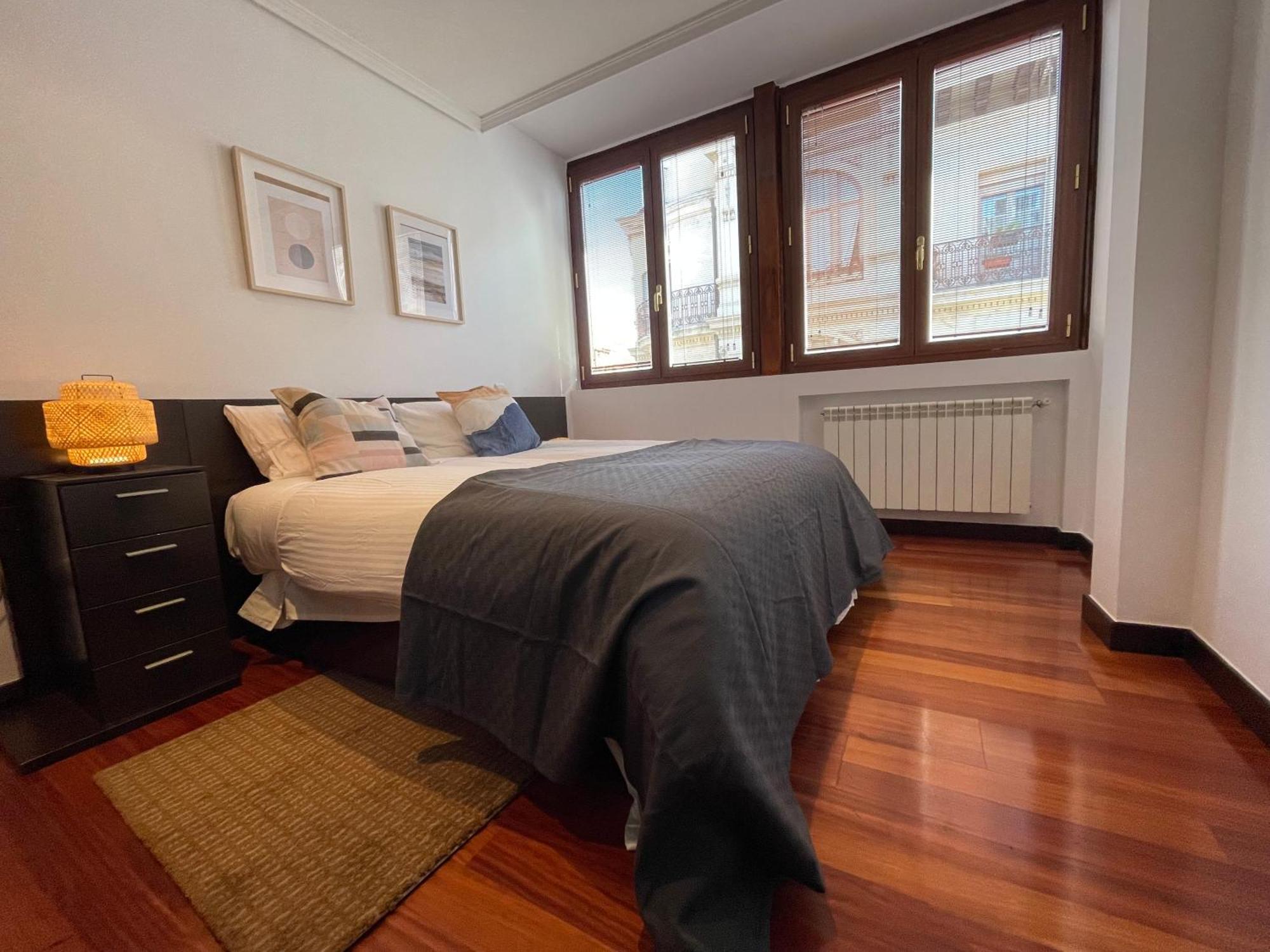 Atuaire Home Vivienda A Luminosa Parking Incluido En Plena Calle Comercial Burgo Esterno foto